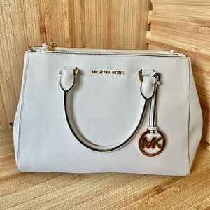 *SOLD OUT *MICHAEL KORS SUTTON MEDIUM #30S4GTVS6L